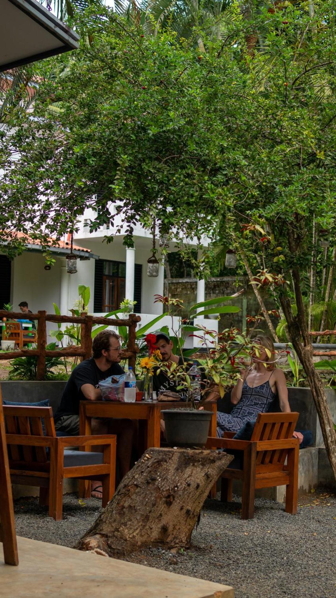 Surf N Spice - Hiriketiya Hotel Dikwella Exterior foto